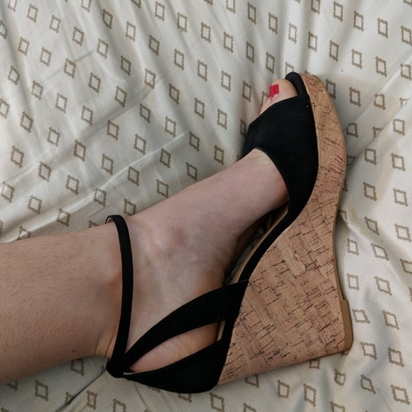 SALE! Black and Nude wedge Heels - Picture 3 of 5